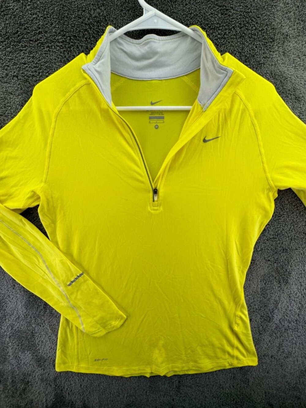 Nike Dri-fit Yellow 1/4 Zip Pullover Medium Lightweight Active Adult Workout